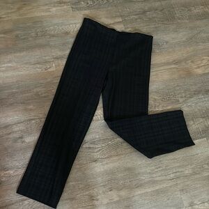 Gloria Vanderbilt elastic waist straight leg pants. Size 16.